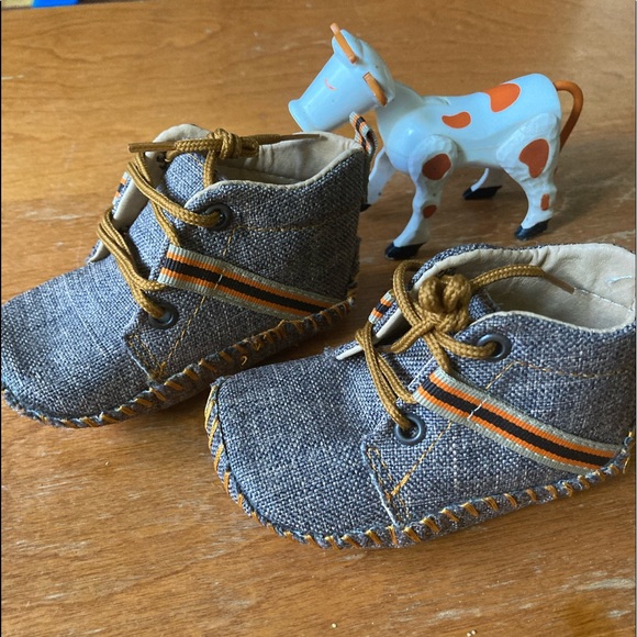 Other - Adoorable little mocassins 3-6 mths